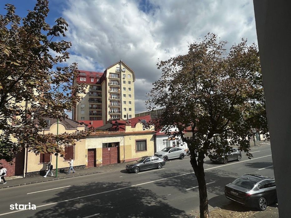 Inchiriem Studio Avram Iancu, Lux