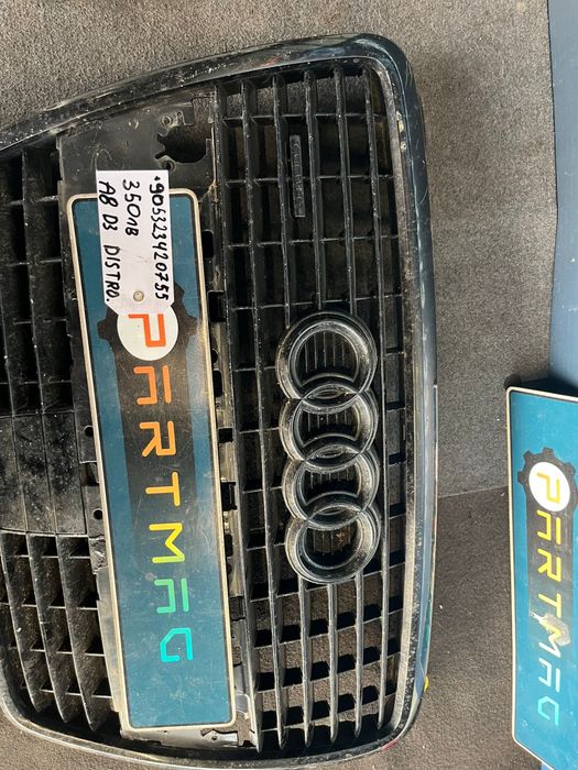 Централна решетка за Ауди AUDI A8 D3