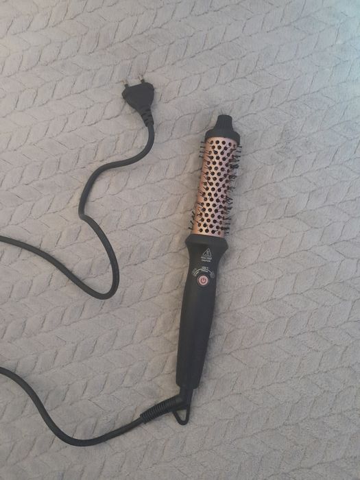 Плойка-брашинг для волос б/у