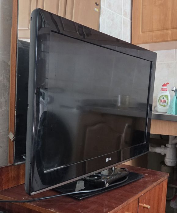 Продам телевизор