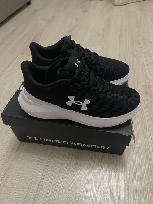 Under Armour кроссы