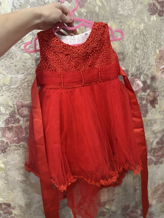 Продам платья для девочки от 6 мес до 1,5 лет