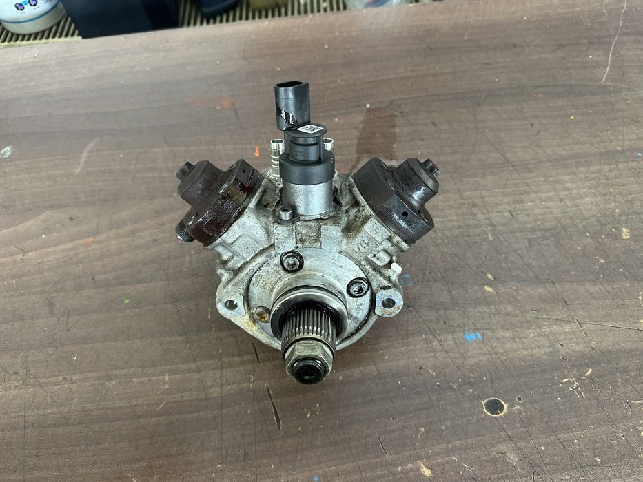 Pompa inalte injectie cu defect porsche audi a4 a5 a6 a7 a8 touareg 3.0tdi cdu cla crc