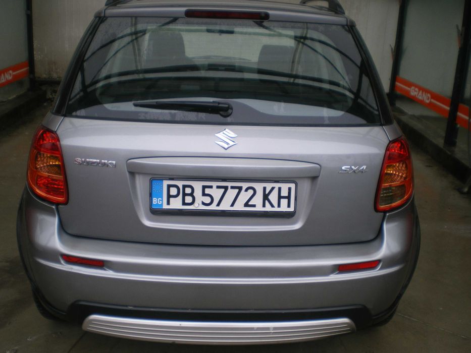 Продавам СУЗУКИ SX4