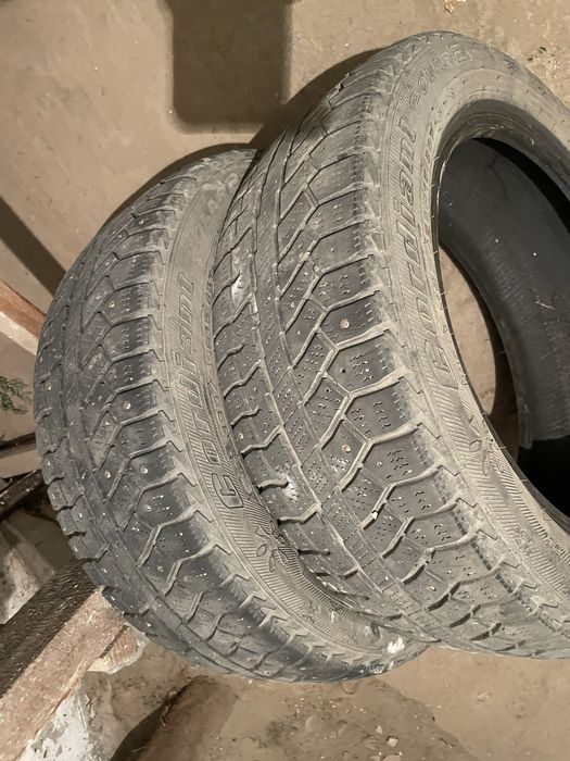Шины зимные 2 шт