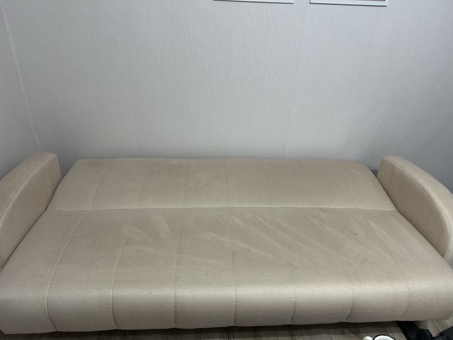 Canapea extensibila 3 locuri