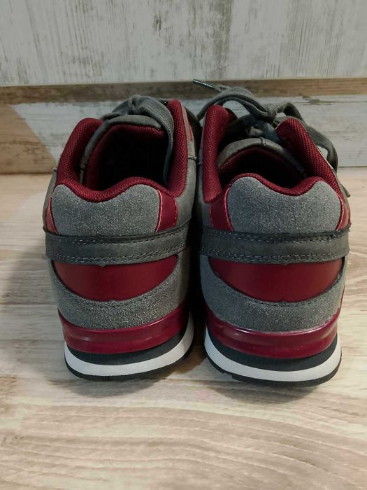 Дамски маратонки CHAMPION