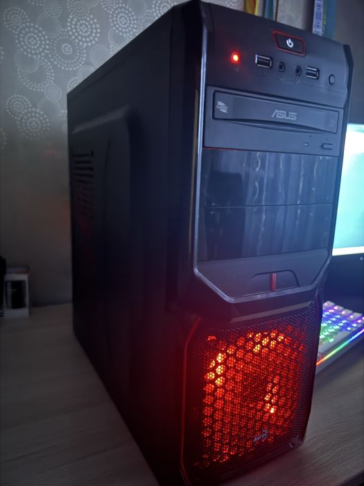 Настольный компьютер