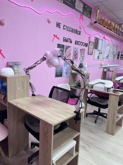 Сдам стол для мастера маникюра