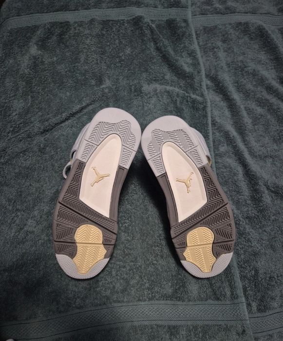 Air Jordan 4 Retro SE Craft Photon