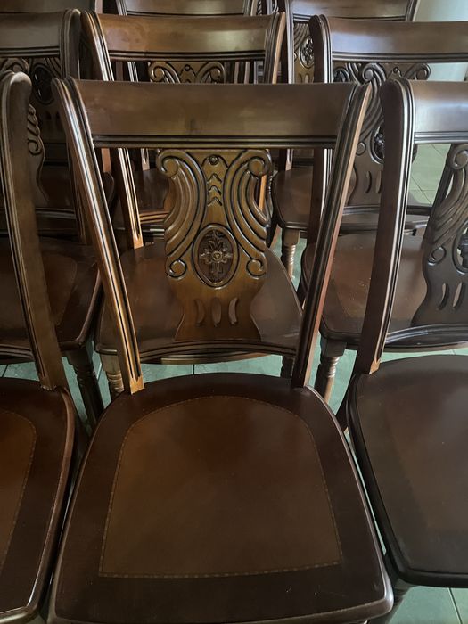 Продается новые деревянные стулья