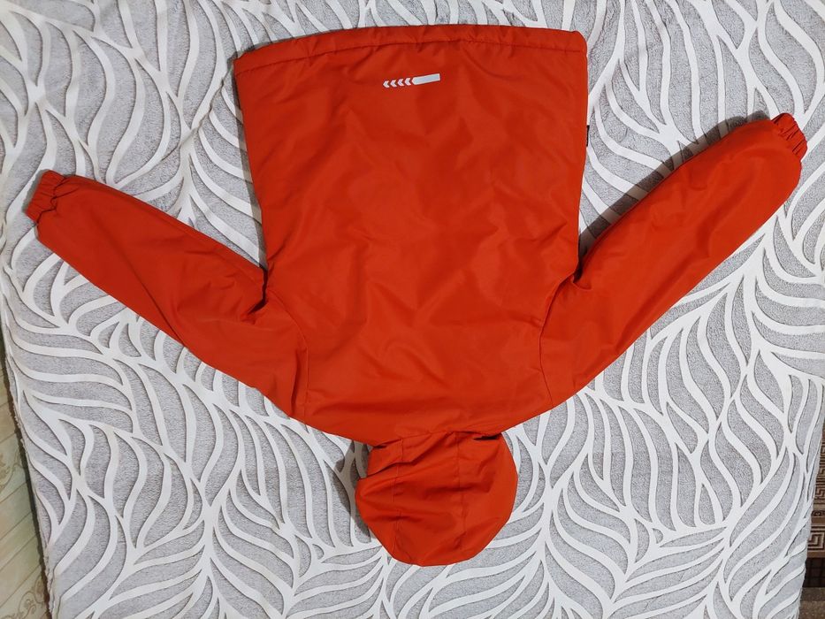 Продам детскую куртку для мальчика