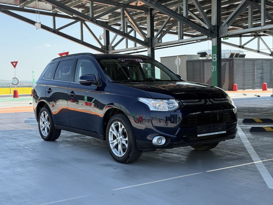 Mitsubishi Outlander 2013/7locuri/4X4/Navi/Piele/Camera/Garantie 1 an/ Rate cu buletinul