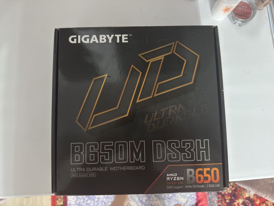 Продам Материнскую оплату GIGABYTE B650M DS3H