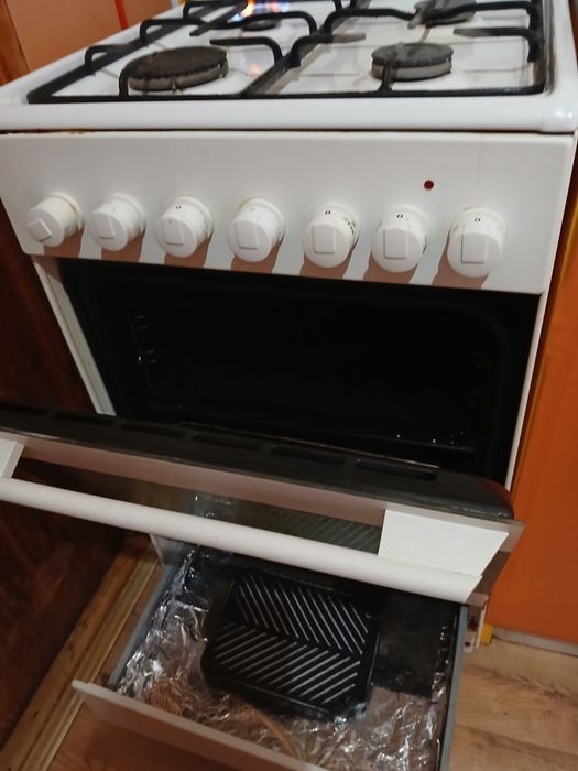 Aragaz cu cuptor electric