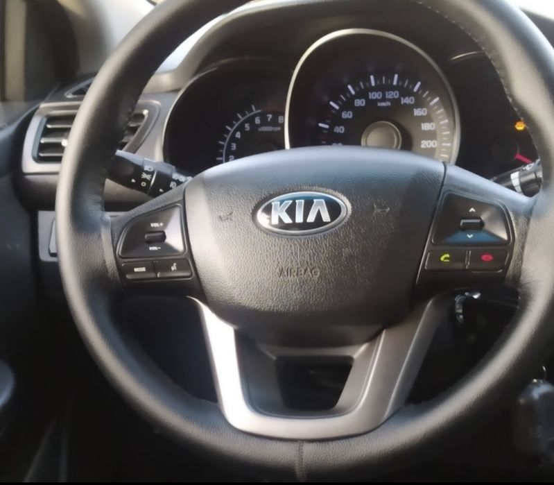 Мультируль. Кнопки на руль Kia Rio Hyundai Accent Solaris