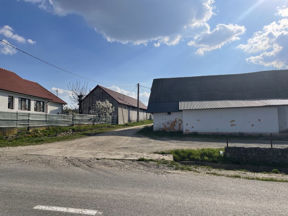 Ofer spre vanzare spațiu