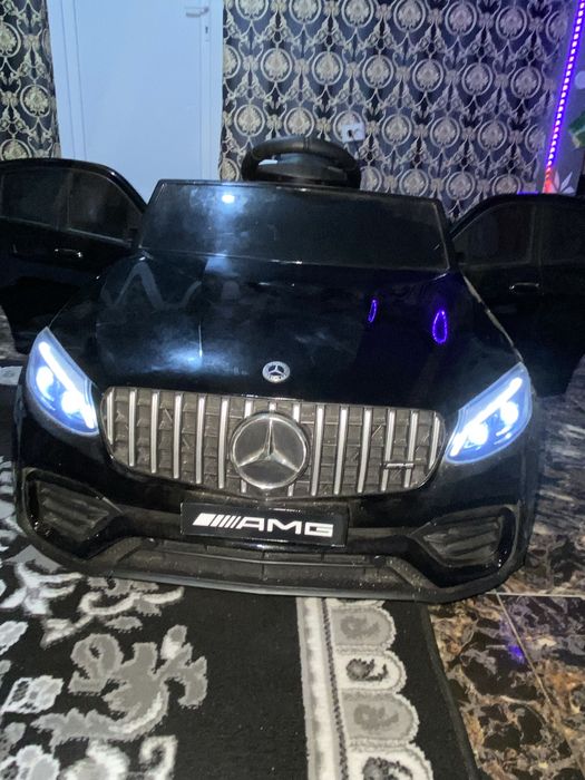 Masina pentru copii merceds