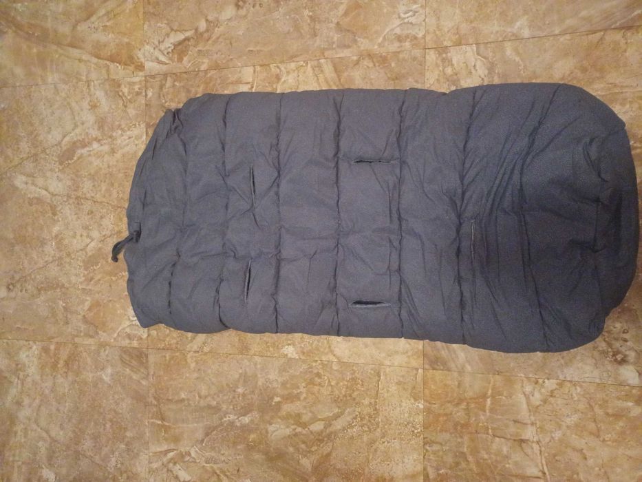 Продавам бебешки чувал за количка