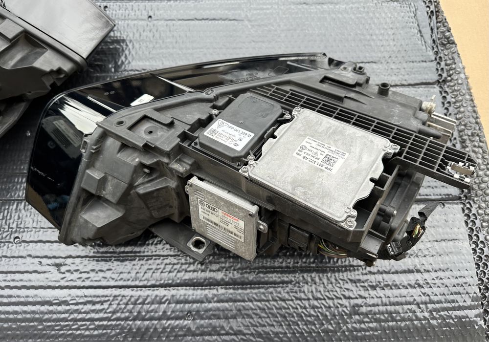 Faruri matrix Audi Q3 8U 2015-2019, 8U0941033 / 8U0941034