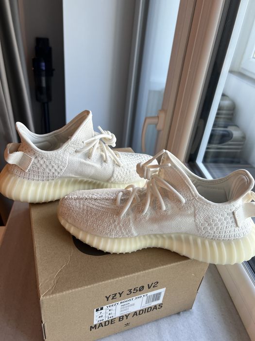 Yeezy 350 Bone marimea 40