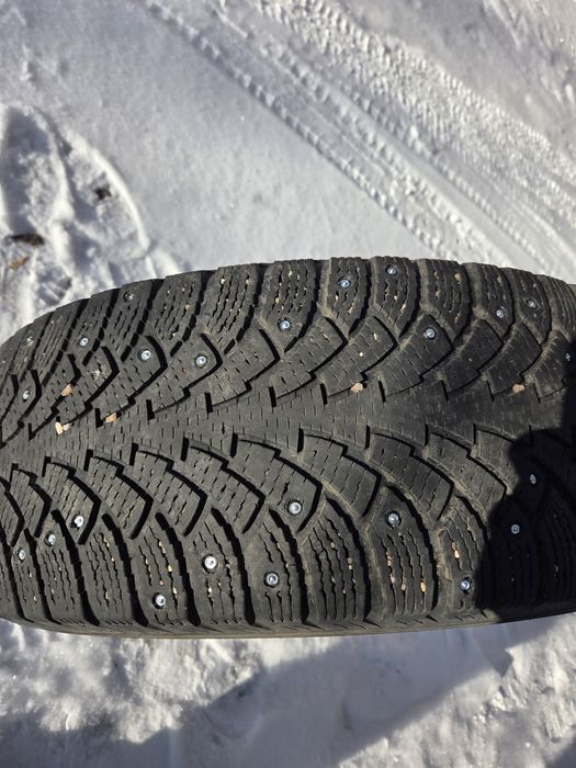 Продам зимнии шины