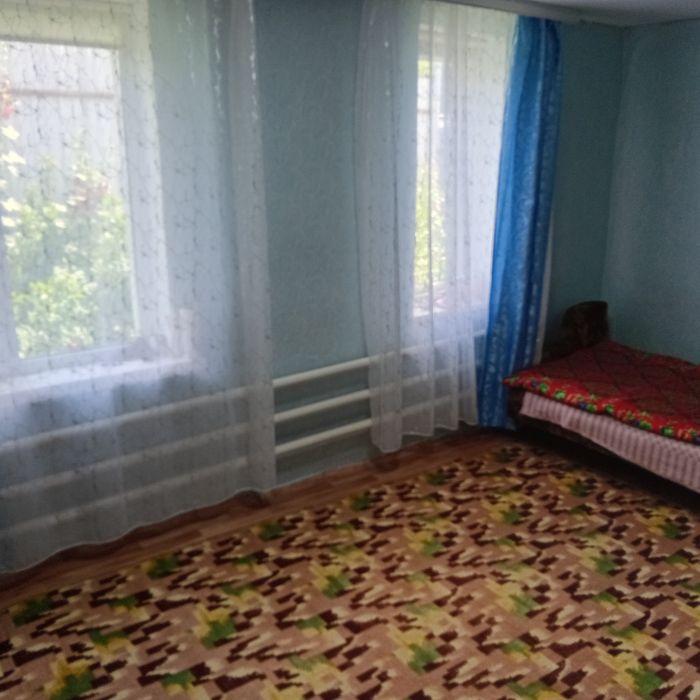 Продам 2-ух часть дома. в старом городе.в дворе 2 дома .на продаже 1
