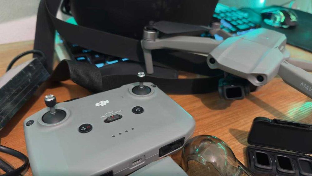 Продам дрон Mavic air 2