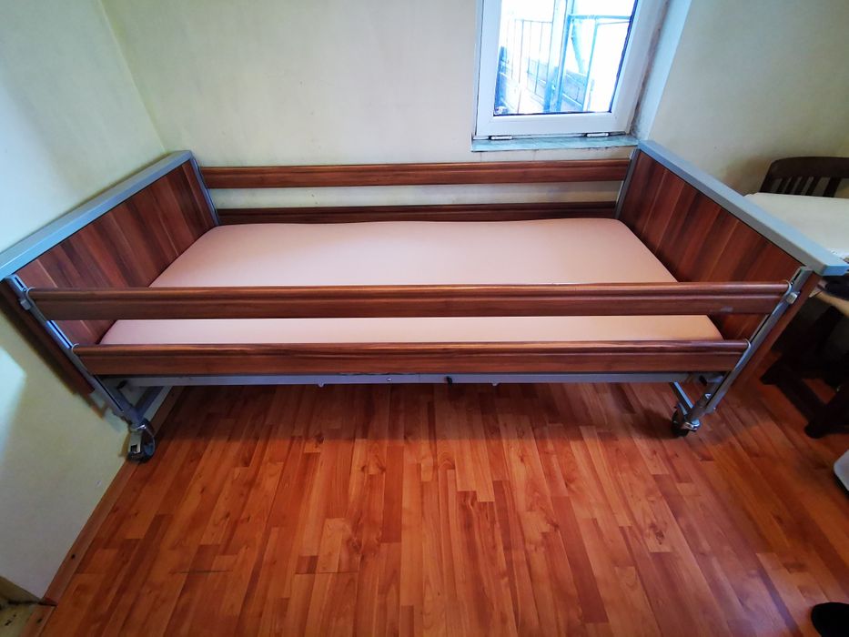 Pat spital , pat electric ,pat ingrijire batrani