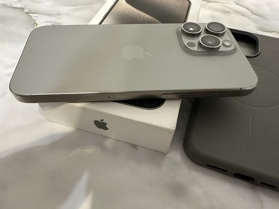 Продам iphone 15 pro max 256gb 85%