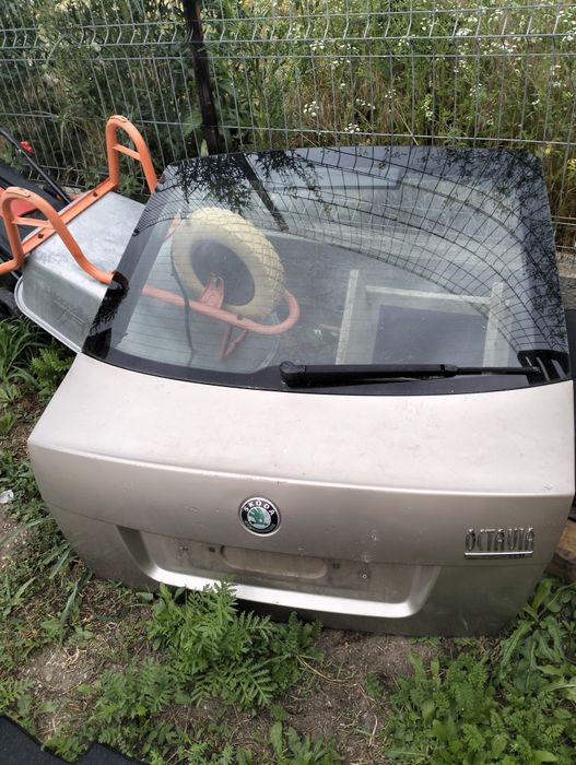Haion, capota spate portbagaj Skoda Octavia 2 berlina