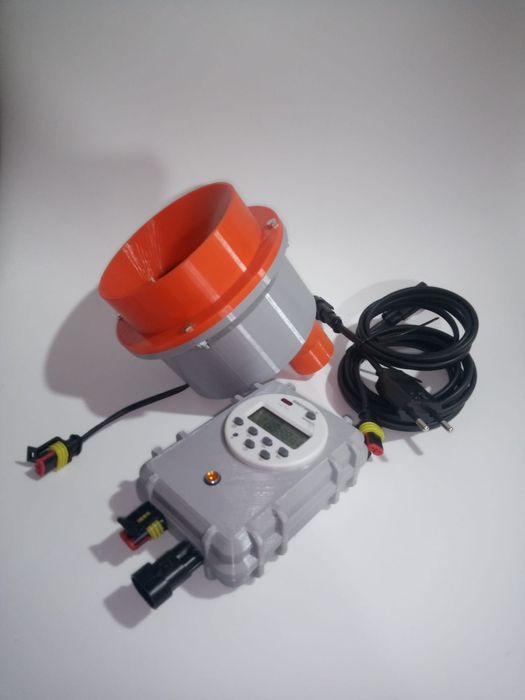 Pentru Caței,pisici, un Hranitor automat(H-1 G)cu programator