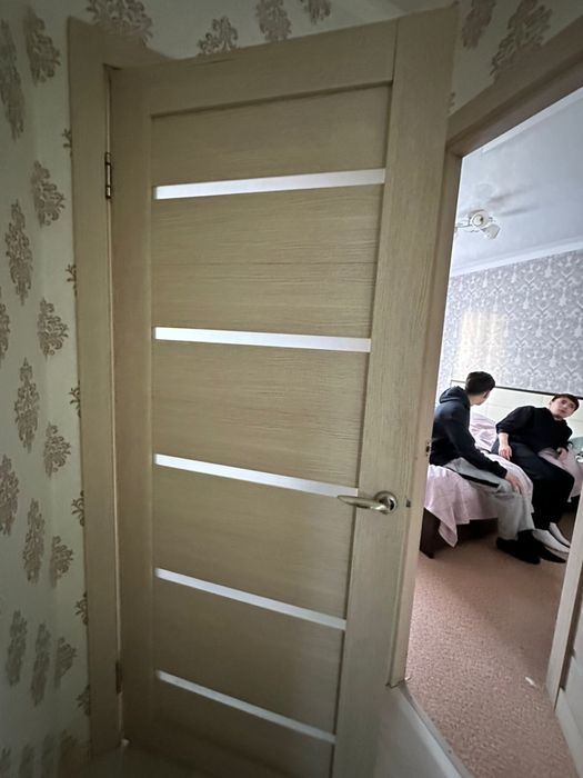 Продам двери в хорошем состоянии