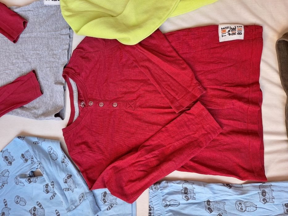 Дрешки за момченце, размер 110-116 (5-6 годишно).