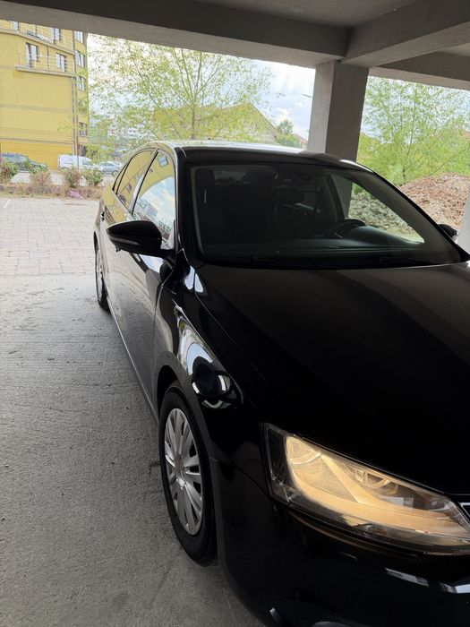 VOLKSWAGEN Jetta 2011 — imagine 3