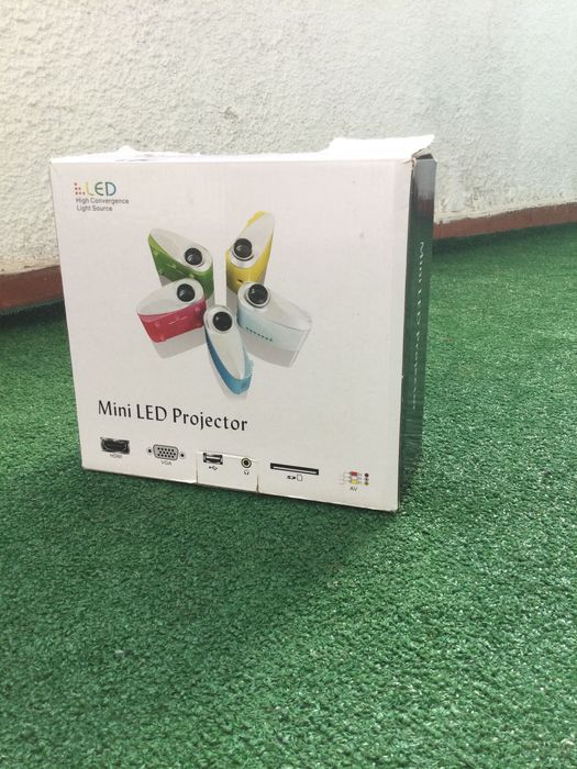 Mini LED проектор