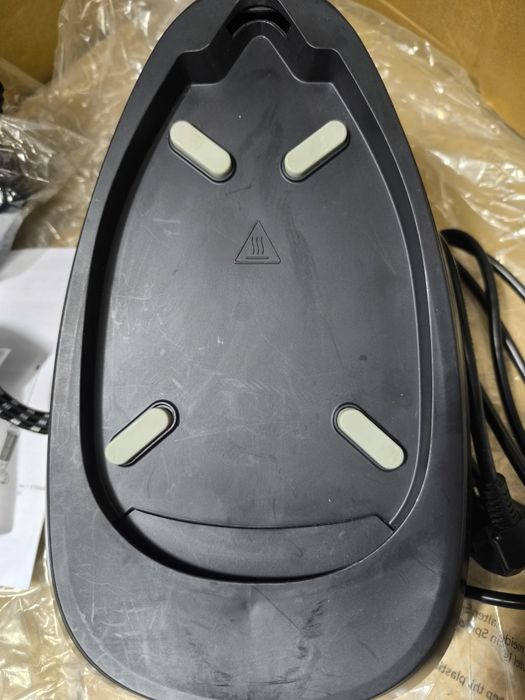 Парогенератор( център) за гладене Solac Optima Center 3000