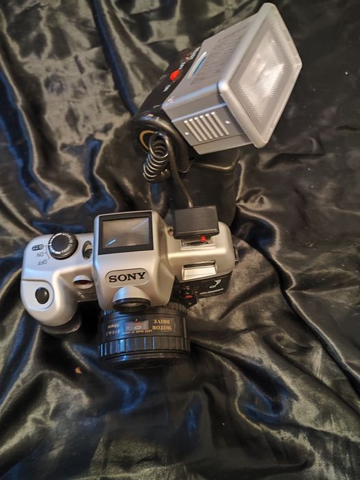 Aparat foto profesional Sony vintage cu gentuta