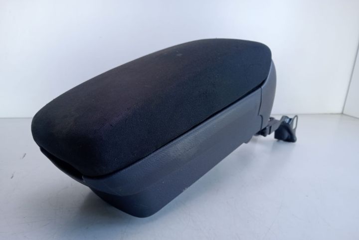 Cotiera Toyota Avensis a 2-a generatie T25