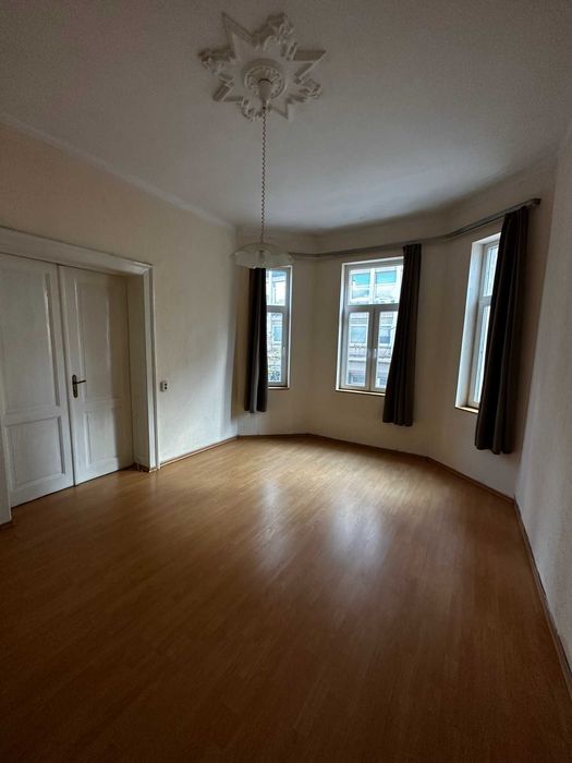 Продава се Тристаен апартамент в София, Център - 123 кв.м за 1627 €/кв.м - Снимка #4
