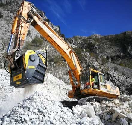 Cupa concasare model BF135.8 pentru excavatoare 43-80 ton