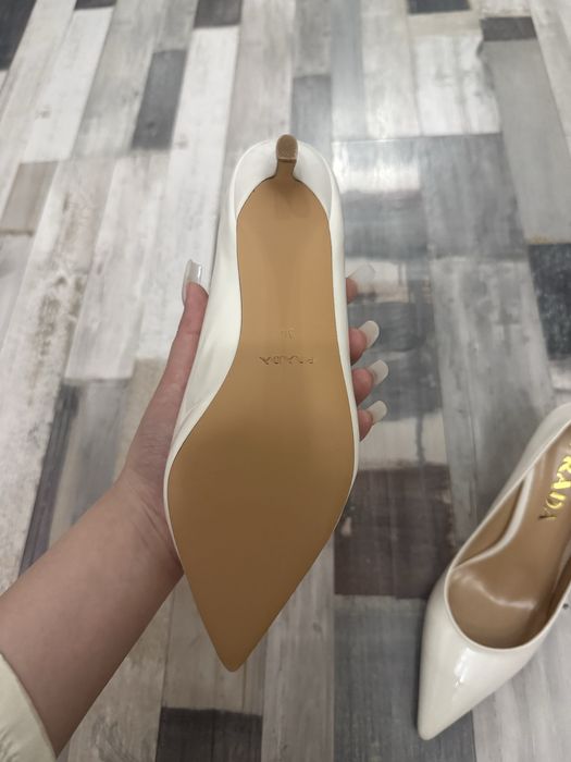 Белые туфли новые