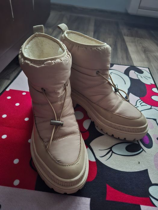 Апрески  Lasocki и маратонки New Balance 327