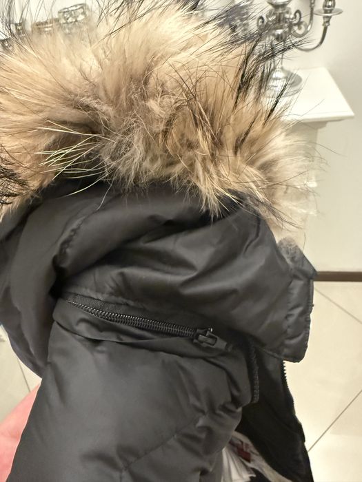 Vesta neagra cu gluga detasabila ,