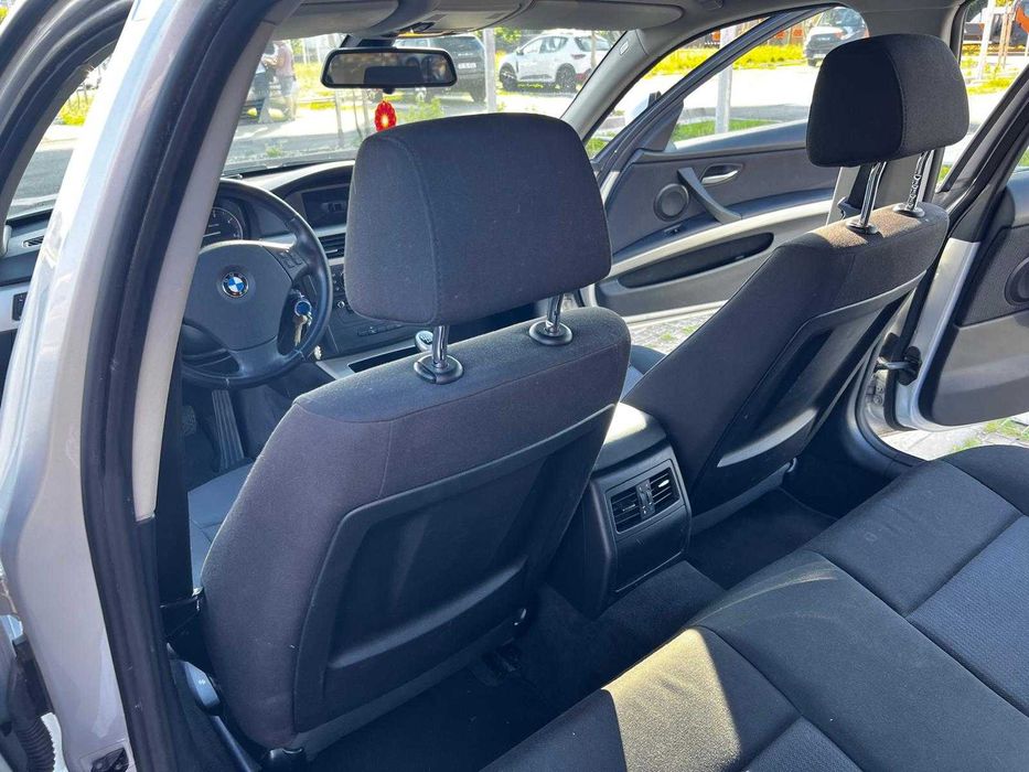 BMW 318d Touring (E91) – 2011 – Bine întreținut, distribuție schimbată recent