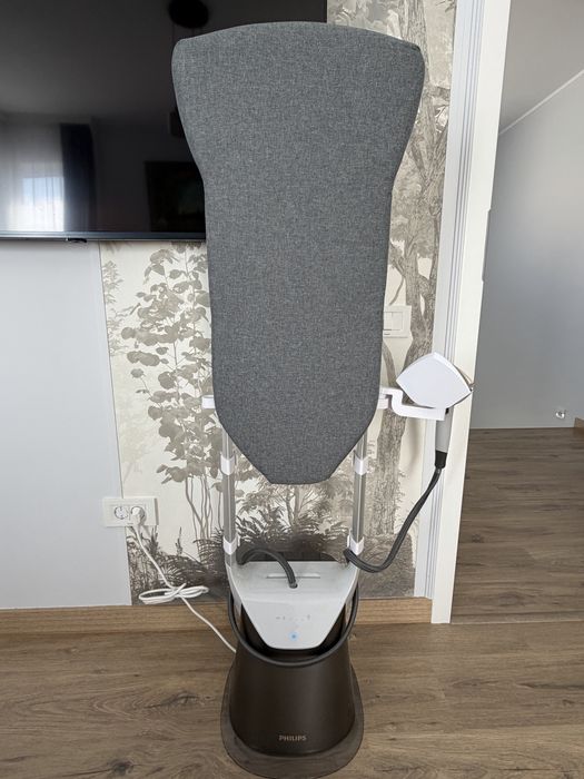 Aparat de calcat vertical Philips GC628/80