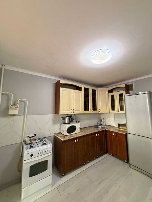 продается 2 ком квартира район Кунаева