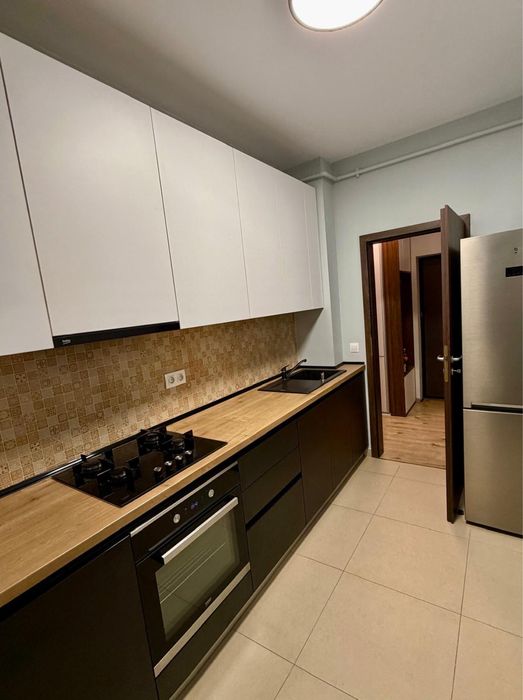 Inchiriez apartament Borhanci cu parcare