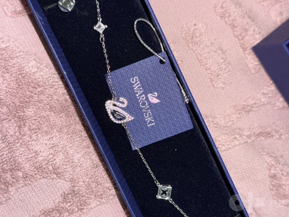 Браслет и цепочка Swarovski