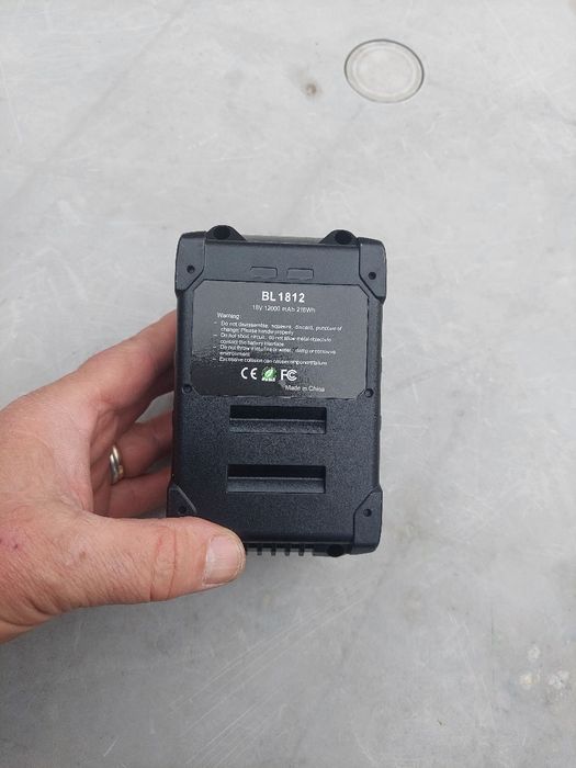 Baterie makita 12A!!!